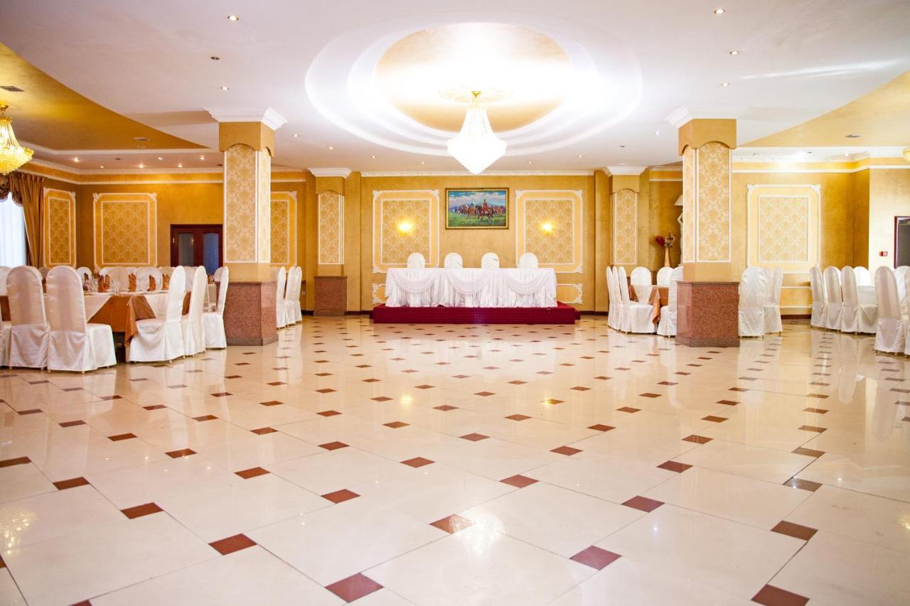 Ak Samal Hotel Karagandy Εξωτερικό φωτογραφία